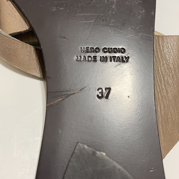 Martha Davis Pewter Flat Sandals Italy Size 7 - Picture 10 of 12